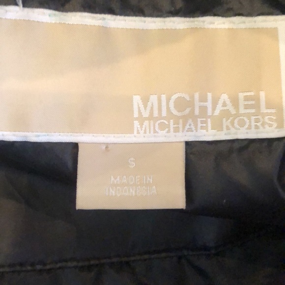 Michael Kors Women’s Quilted Vest Like New - Picture 8 of 9